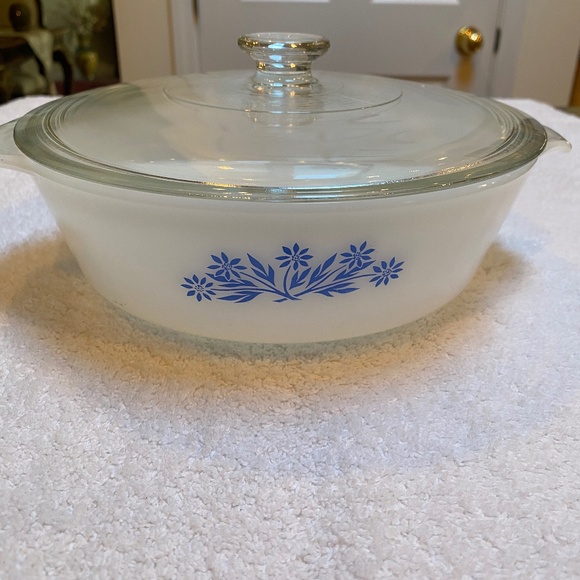 Vintage Anchor Hocking Blue Flower Casserole Dish with Lid. - Picture 1 of 4